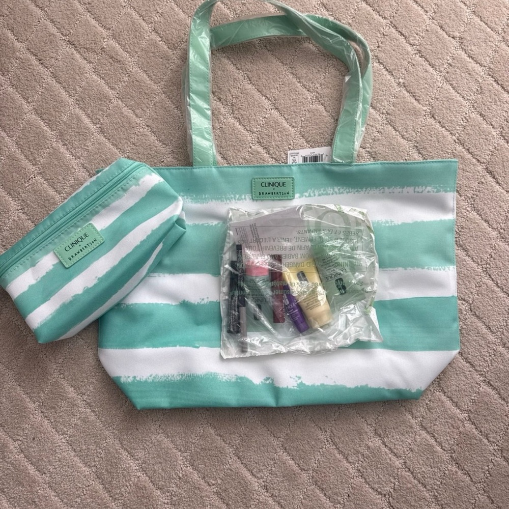 Clinique Striped Tote and Pouch Set